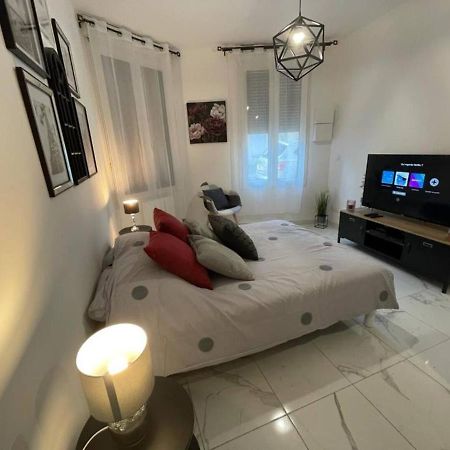 Le Dolce Vita - Centre Historique, Proche Toutes Commodites, Stationnement Aise, Wifi-Netflix Niort Exterior photo