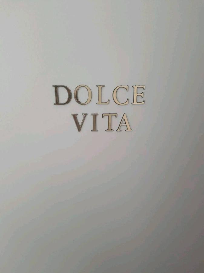 Le Dolce Vita - Centre Historique, Proche Toutes Commodites, Stationnement Aise, Wifi-Netflix Niort Exterior photo